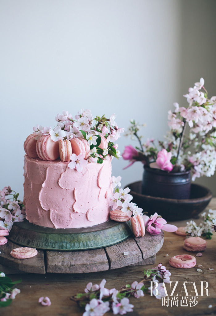 adaymag-follow-this-instagram-account-if-you-love-cake-or-flower-02