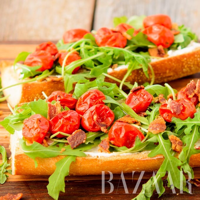 BLT-Goat-Cheese-French-Bread-4-680px