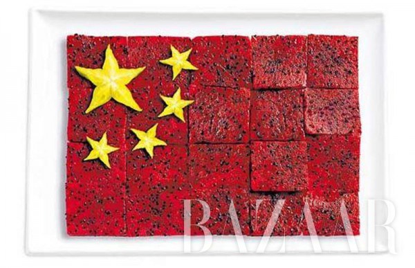 china-flag-made-from-food-600x387
