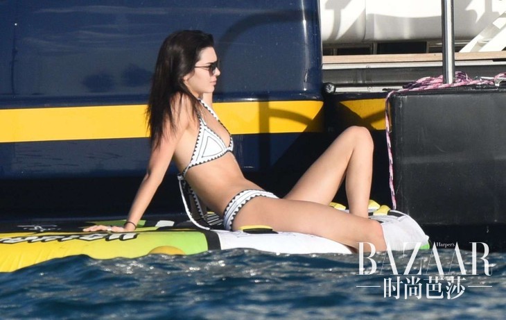 Kendall-Jenner--Wearing-a-Bikini-in-St.-Barts--17