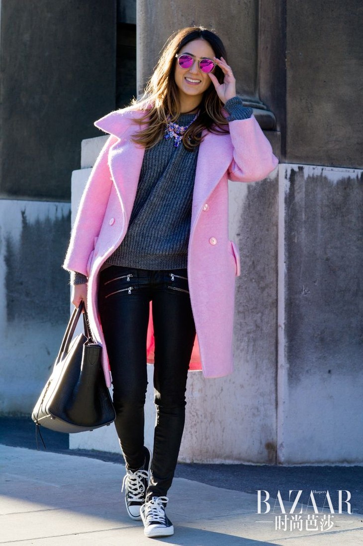 pale-pink-coat-street-style