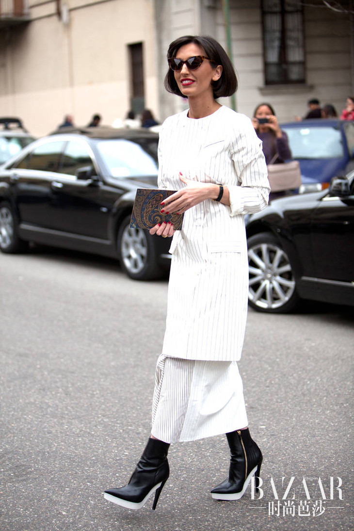 4-women-wear-dress-Milan-Fall-2014-Street-Style-3
