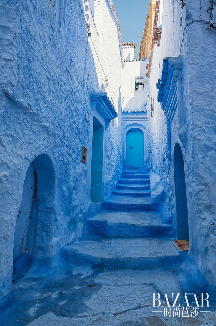 adaymag-the-absolutely-incredible-blue-city-that-came-straight-out-of-a-dream-13