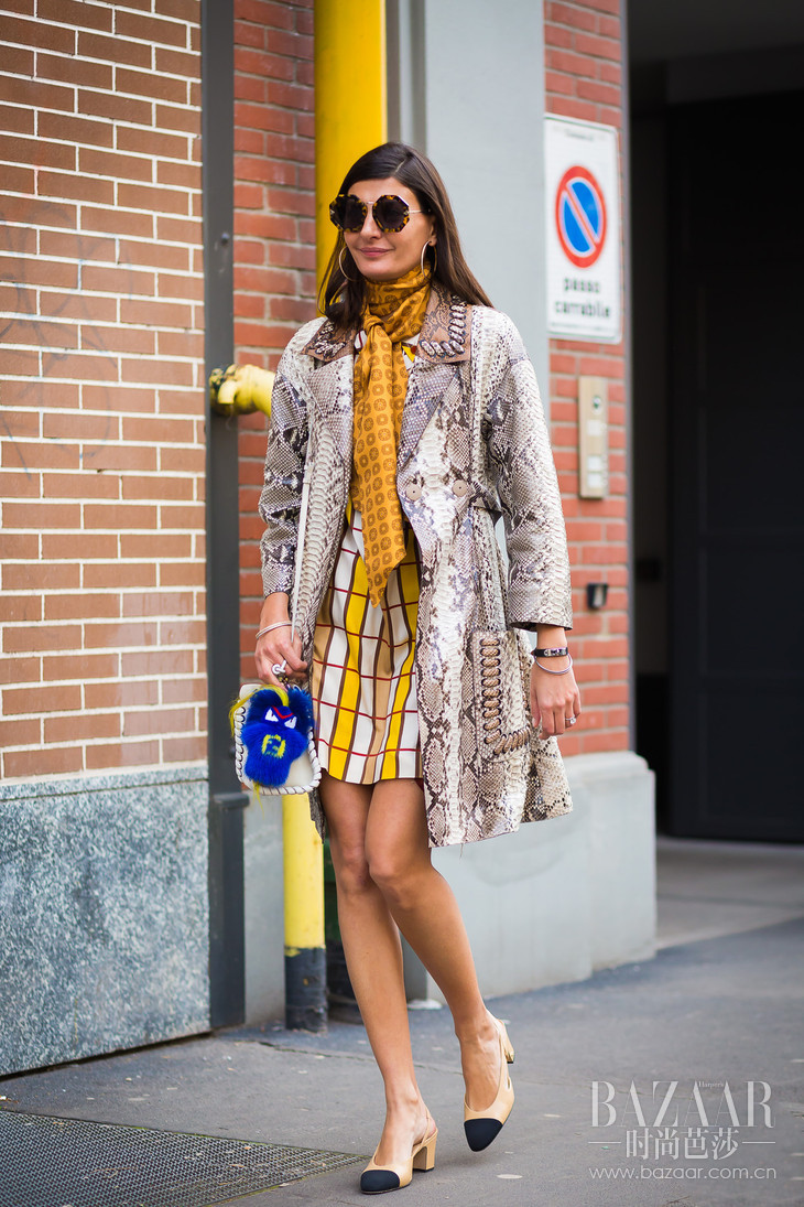 Giovanna-Battaglia-by-STYLEDUMONDE-Street-Style-Fashion-Photography0E2A7750-700x1050@2x