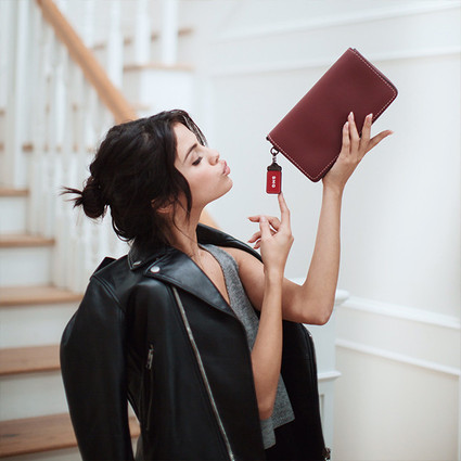 COACHSelena GomezΪƷһȫ