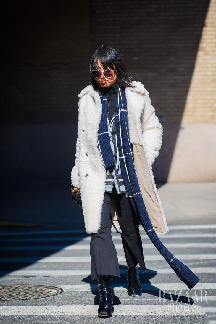 Margaret-Zhang-by-STYLEDUMONDE-Street-Style-Fashion-Photography0E2A7564-700x1050@2x
