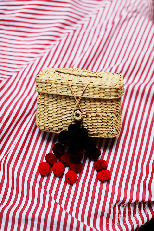 red-pom-pom-basket-bag-nannacay-blogger-it-bags-spring-17
