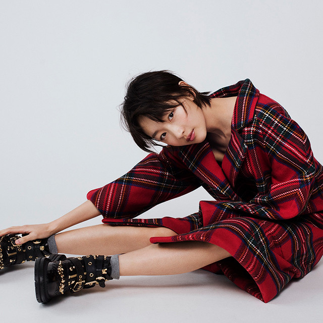 10月12日,伦敦 BURBERRY宣布周冬雨出任最新品牌形象大使