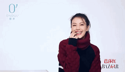 等了一年终于翻了高圆圆的包,除了会打扮爱养生,我们还发现了什么小