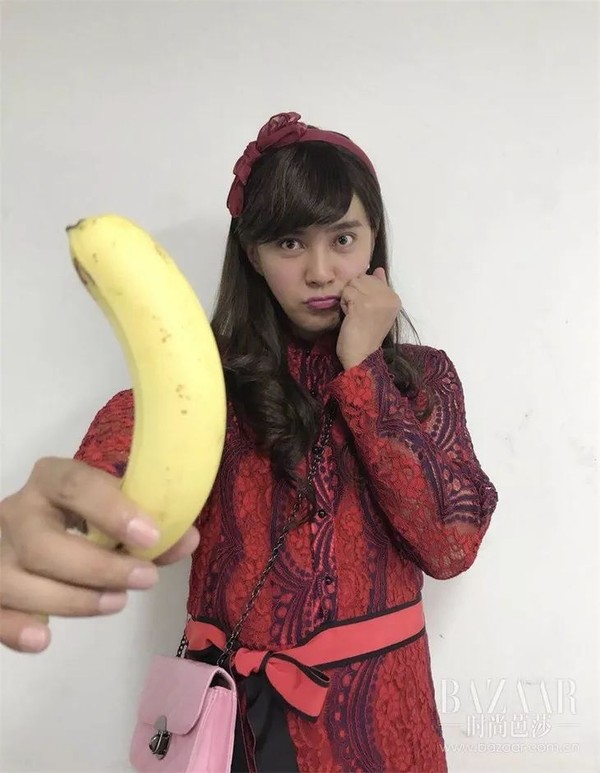 刘昊然护士服,黄子韬黄桃桃,最新最热版男扮女装你服谁?