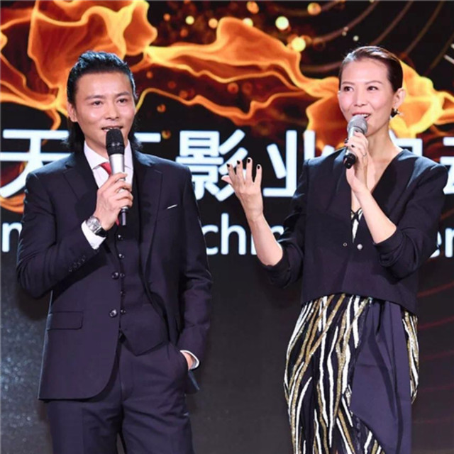 张晋转型当导演? 蔡少芬:全力支持老公事业!