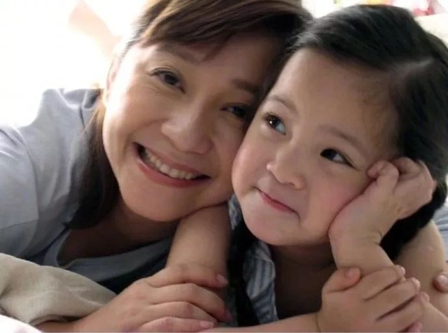 看了刘嘉玲林志玲吴亦凡妈妈照片,终于知道他们为什么长得这么好看了