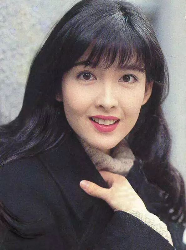 比高级脸更高级的是袁咏仪李嘉欣这些港片女神们的港风复古妆容