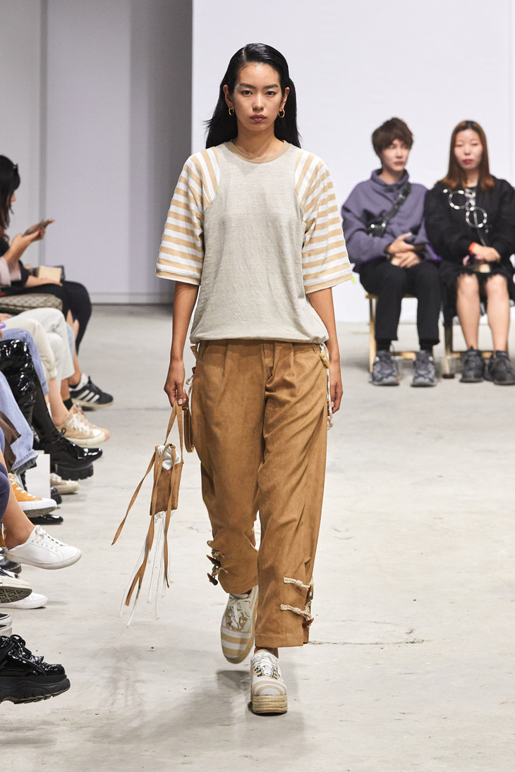 LOOK7