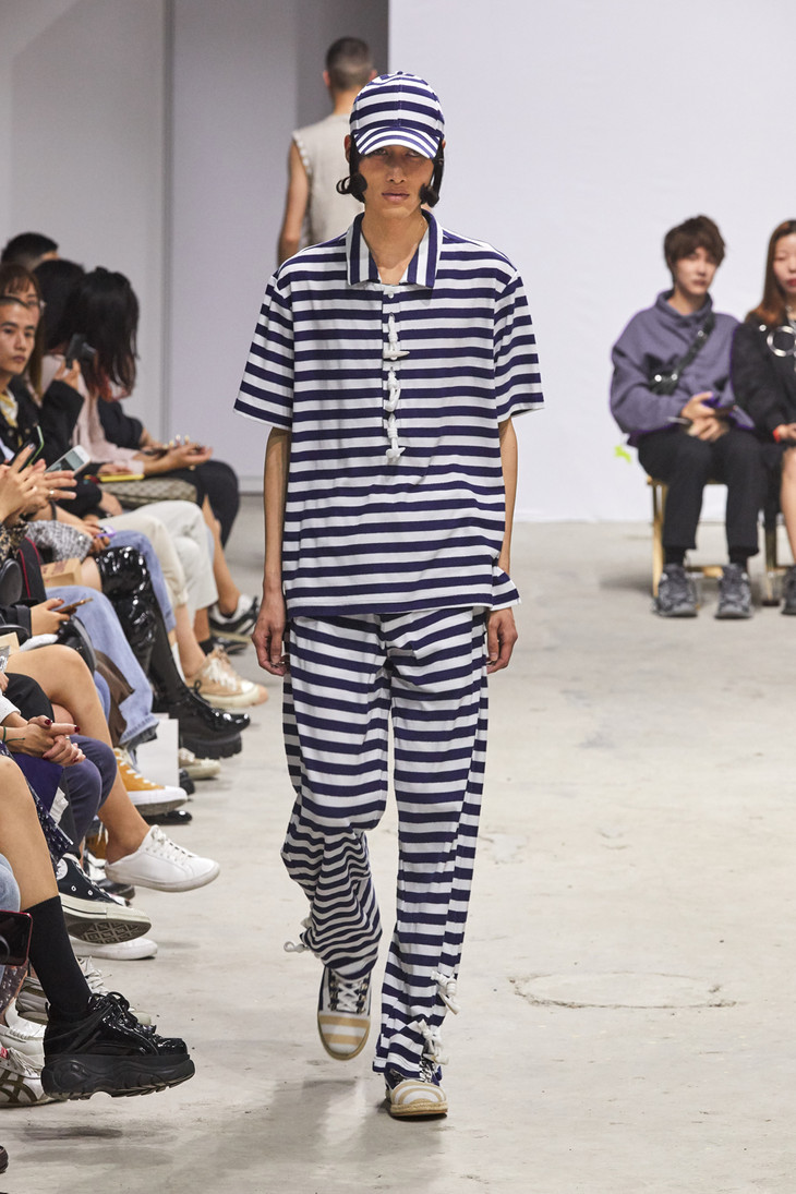 LOOK11