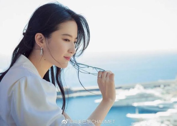 羡慕她们又美又飒?不过是活出了最真实的自己