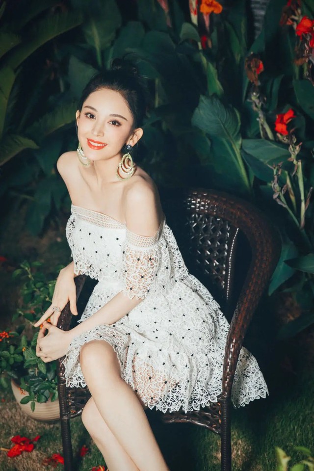 看完娜扎的在线求助,我笑着笑着就哭了