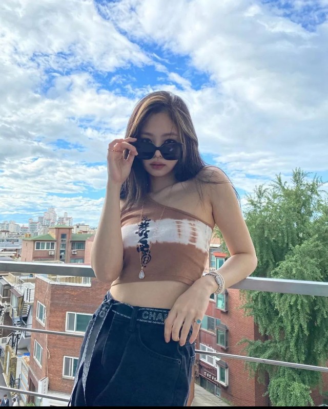 想拥有Jennie的同款曲线?别再只守着体重秤上的数字了