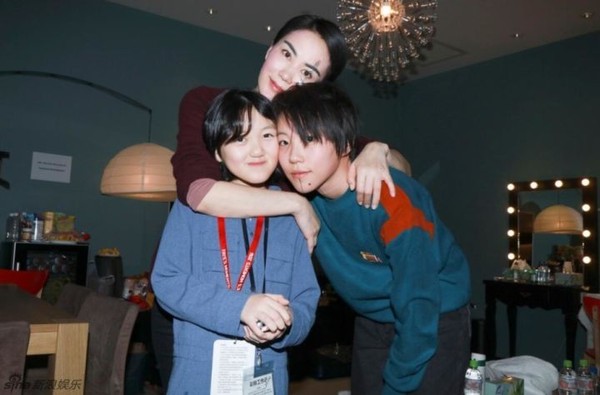 51岁的王菲不仅潇洒,还挺幼稚