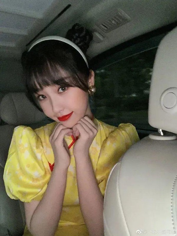 虞书欣眼影下至妆有点意思,化完有点女团那味儿了