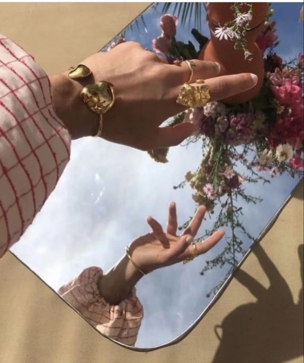 Jennie全网刷屏的赏花照怎么拍出来的？