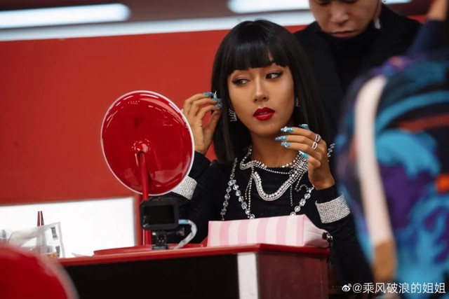 看不起她们真的没道理