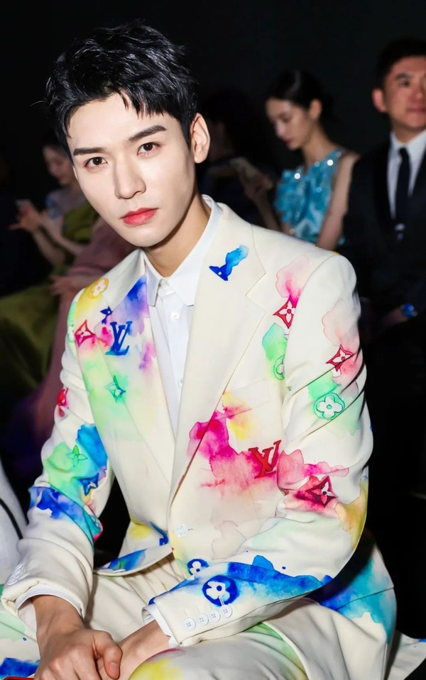 BAZAAR ICONS,致敬每一个光彩夺目的人生