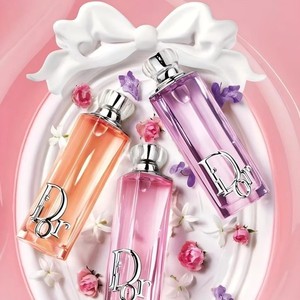 全新迪奥魅惑香水系列 | 馥郁香气,闪耀悦动光蕴