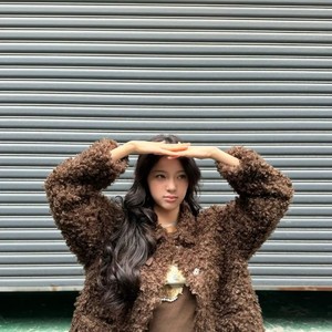 天一冷,就想和欧阳娜娜一样“毛茸茸”