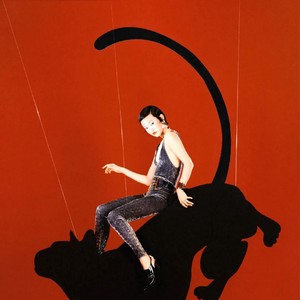 当一只小猫溜进派对,它会……